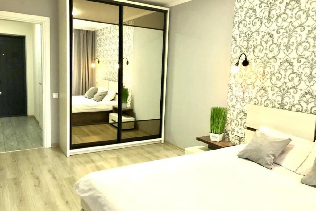 Новобудова Місто Трав, Р-Н Вікторії Гарденс Apartment Lviv Ngoại thất bức ảnh